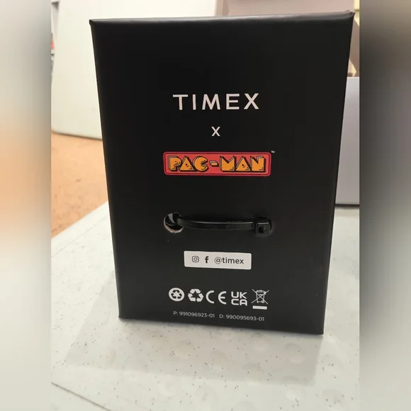 Timex x Pac-Man Black Watch - Picture 4 of 4